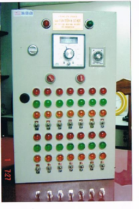 Tủ điện điều khiển - Hệ Thống Sơn Tĩnh Điện Tân Tiến - Công Ty TNHH Thương Mại Dịch Vụ Cơ Khí Tân Tiến